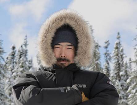 ���O, �l, ��, �j ���܂܂�Ă���摜

�����I�ɐ������ꂽ����